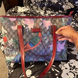 Gucci shoulder bag